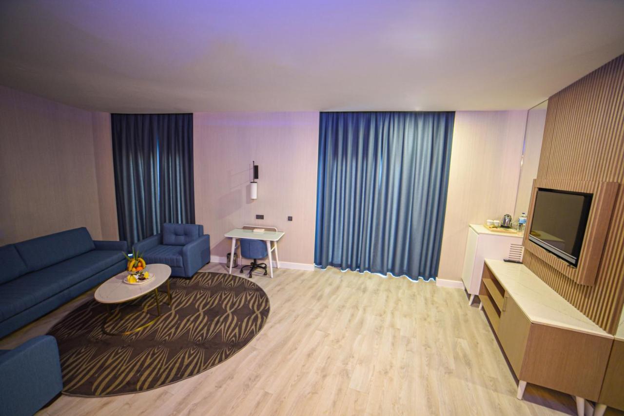 Royal Wings Hotel Анталия Екстериор снимка