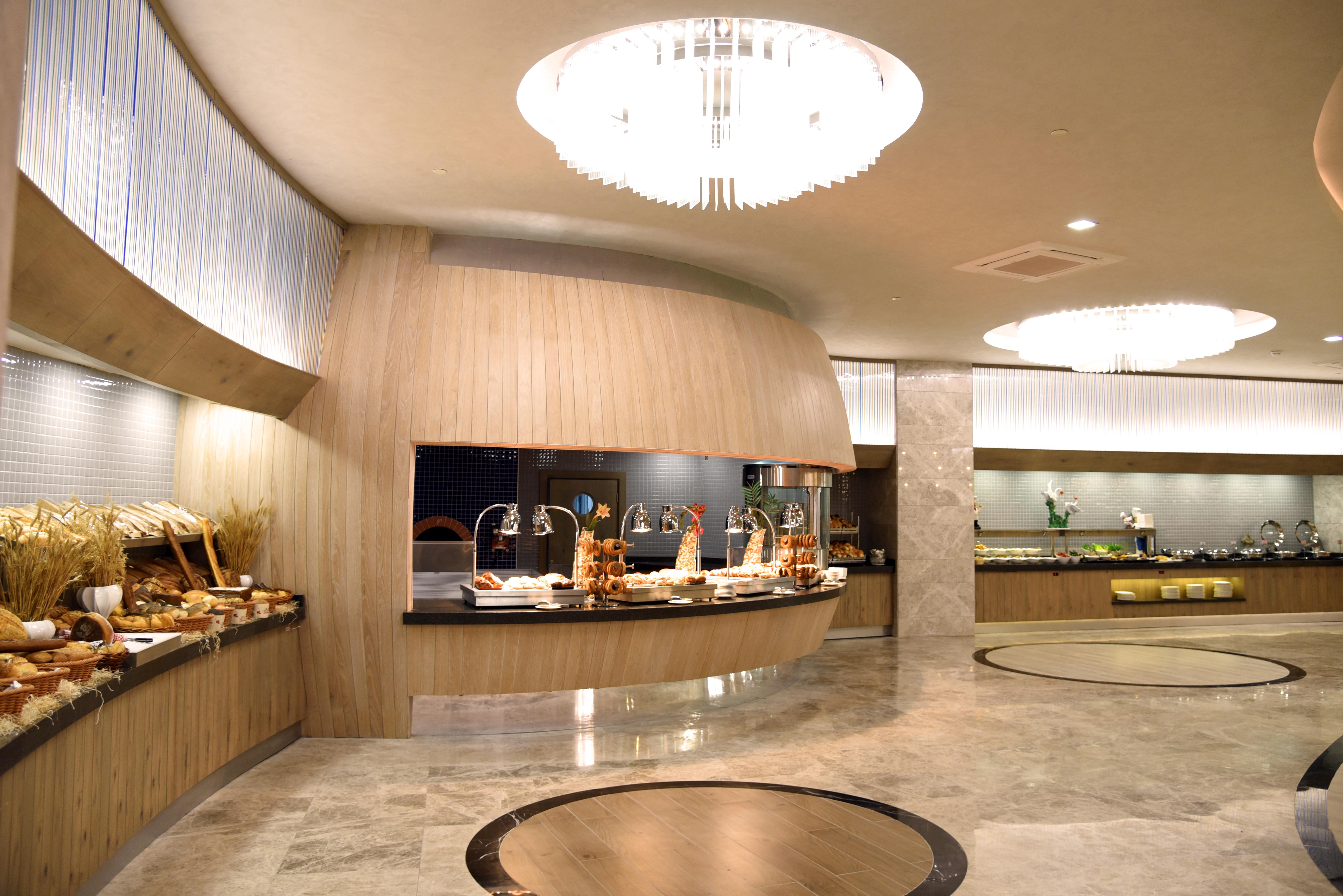 Royal Wings Hotel Анталия Екстериор снимка