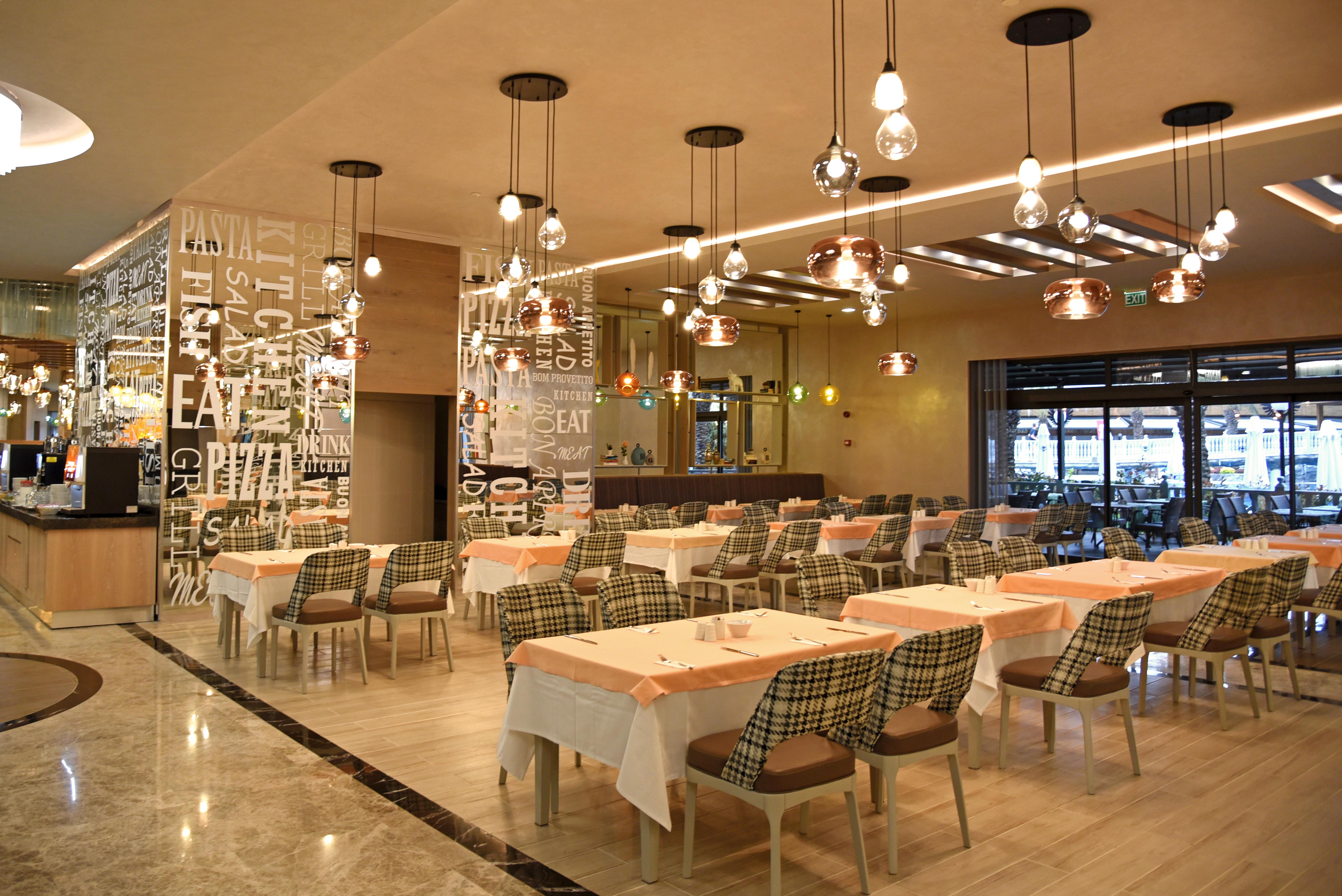 Royal Wings Hotel Анталия Екстериор снимка