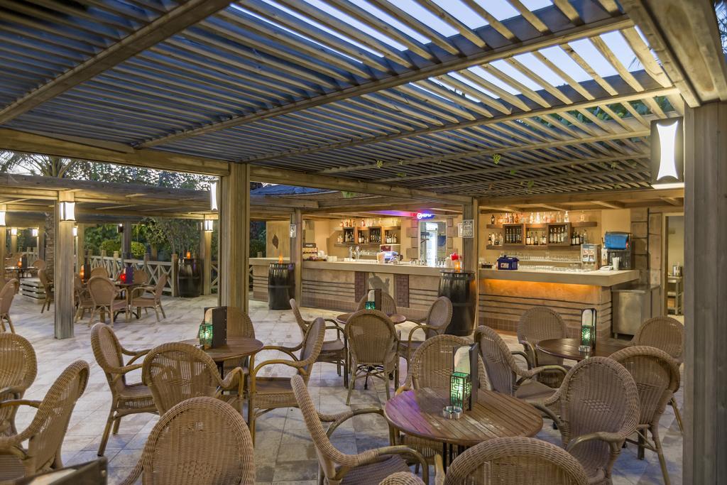 Royal Wings Hotel Анталия Екстериор снимка