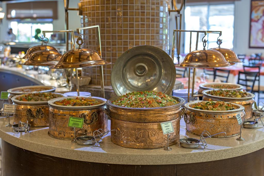 Royal Wings Hotel Анталия Екстериор снимка